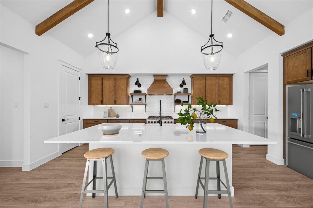 5664 Taylor Trail