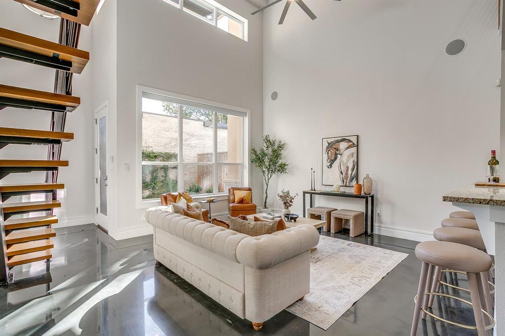 5014 Pershing Avenue