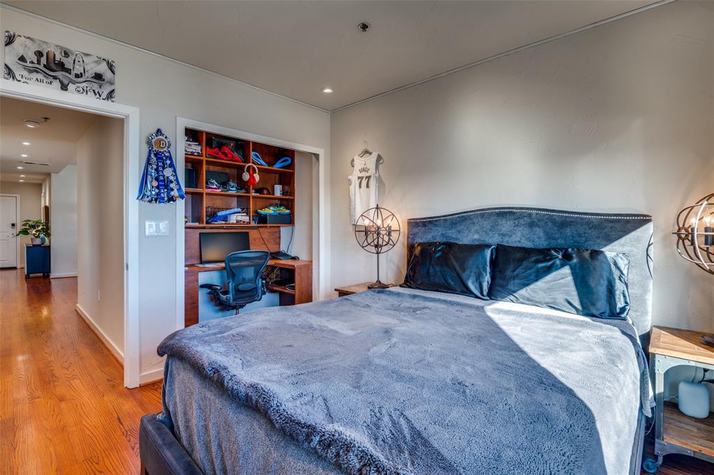 Metropolitan 1200 Main St Condo - Residential