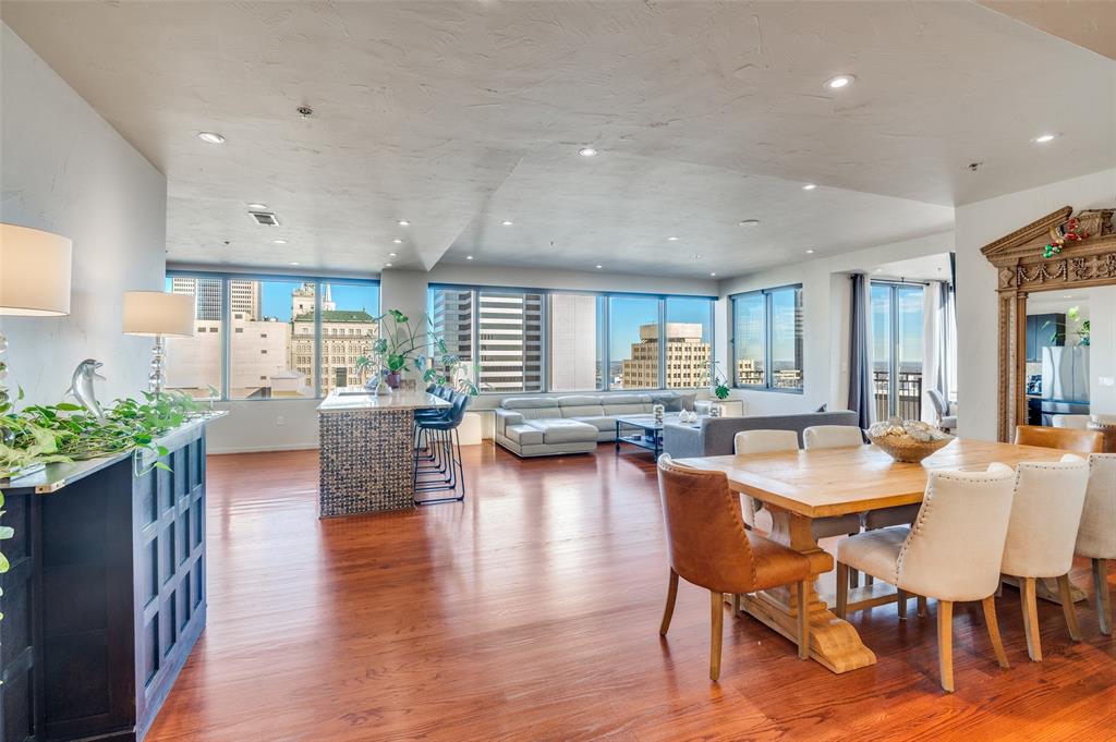 Metropolitan 1200 Main St Condo - Residential