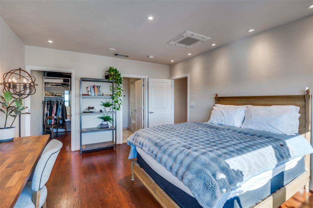 Metropolitan 1200 Main St Condo - Residential