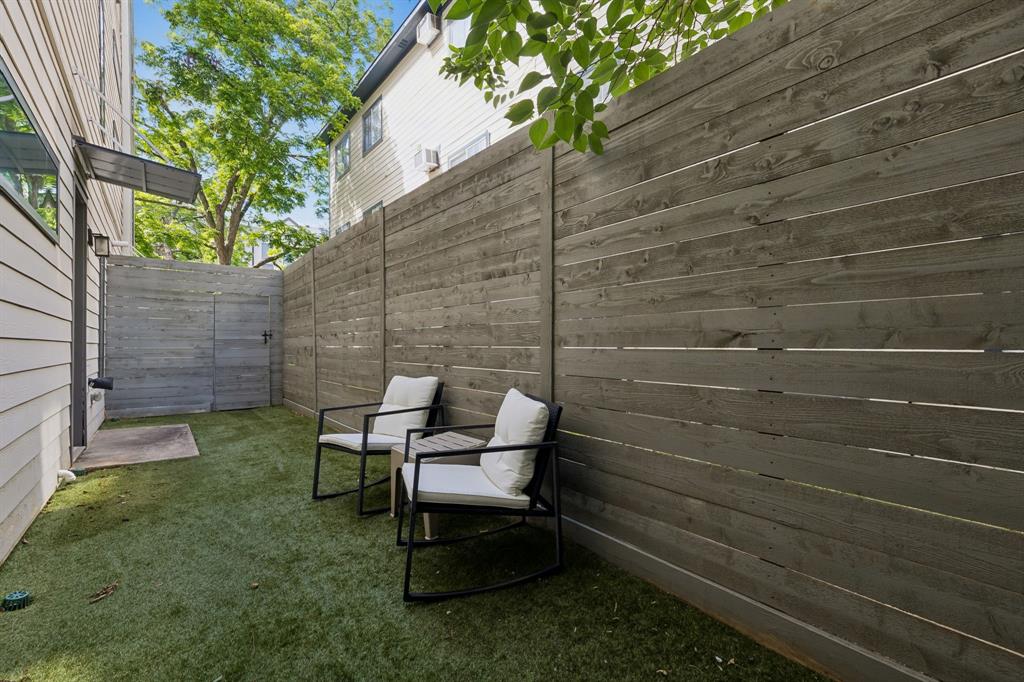 Ashby Condo - Residential