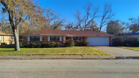 A home in Crandall