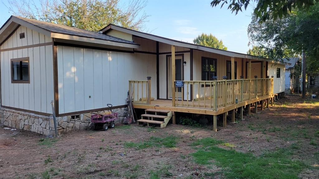 5528 Lake View Drive