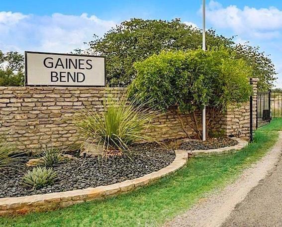Gaines Bend - Land