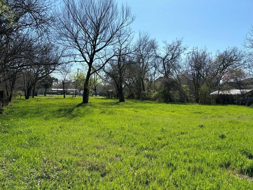 Nice lot on E Waco already zoned Multifamily!  Close to the  Historic Downtown Square in Cooper Tx and within minutes to Texas A&M, Cooper Lake, Schools, Football and Baseball fields. Ready for that duplex. 
Seller has three other lots that can be purchased together or separately.