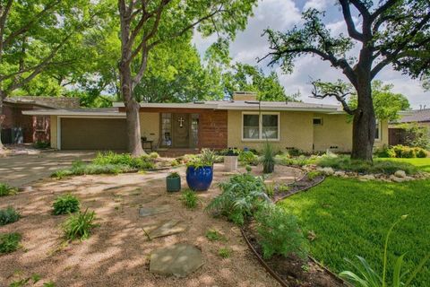 Photo of 3628 Manderly Place, Fort Worth, TX 76109 (MLS # 21249749)