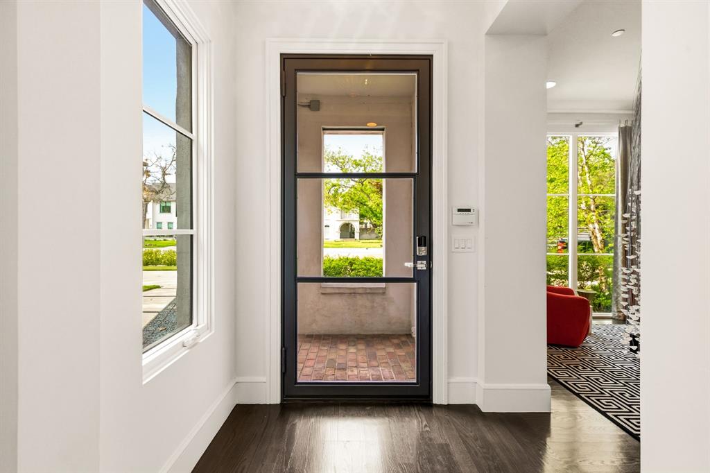 4417 University Boulevard B