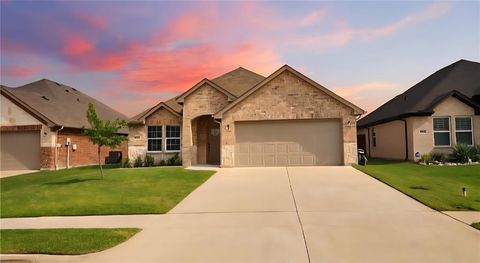 Photo of 808 Tippit Lane, Greenville, TX 75402 (MLS # 21179194)