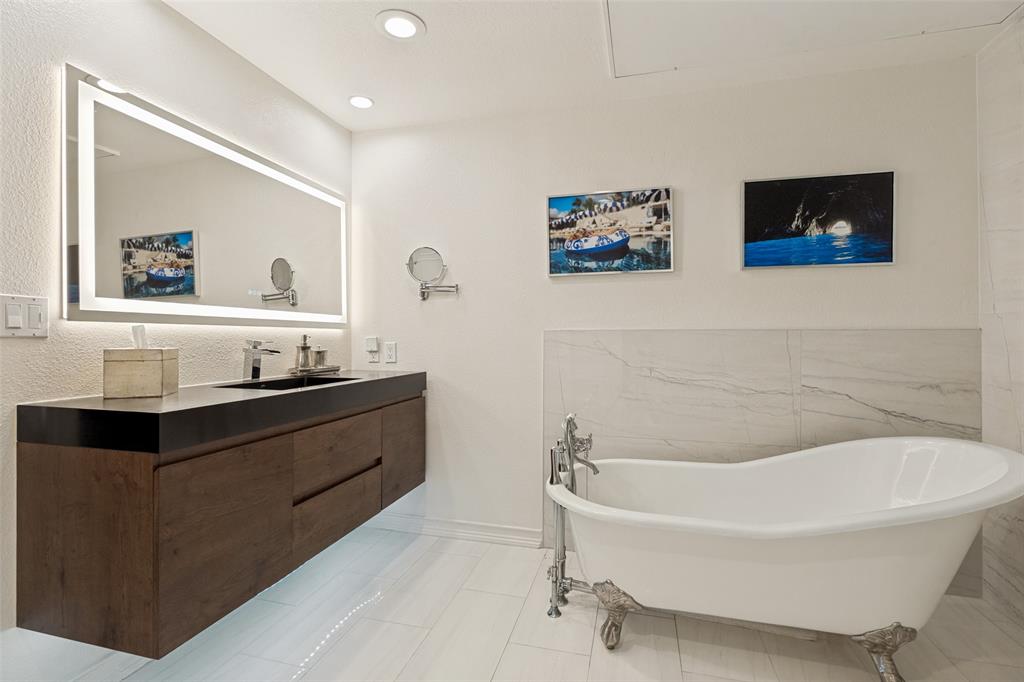 Wyndmere Condos - Residential