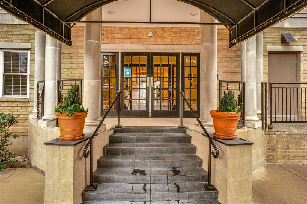 Wyndmere Condos - Residential