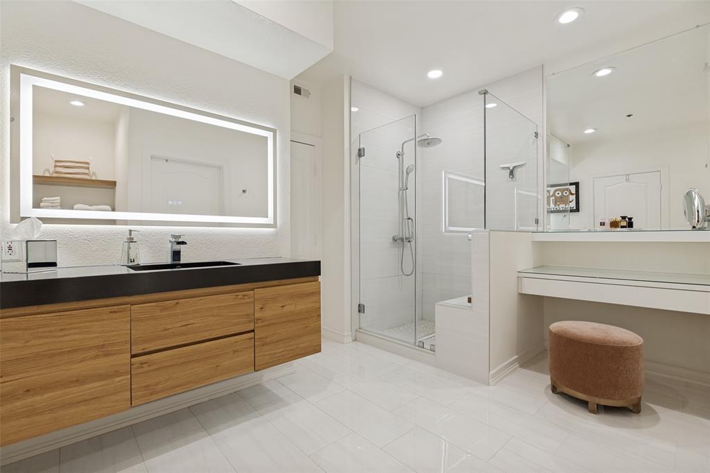Wyndmere Condos - Residential