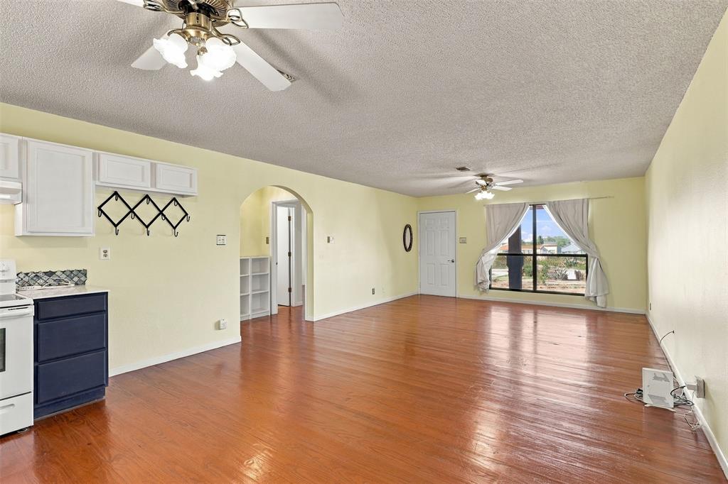 302 SW 6th Street W