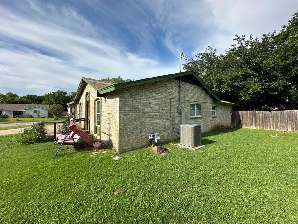 306 Asbury Circle