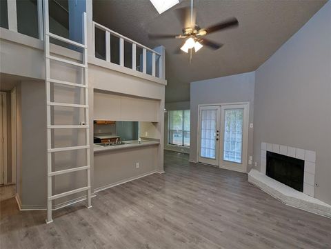 5750 Phoenix Drive 8 Dallas TX 75231