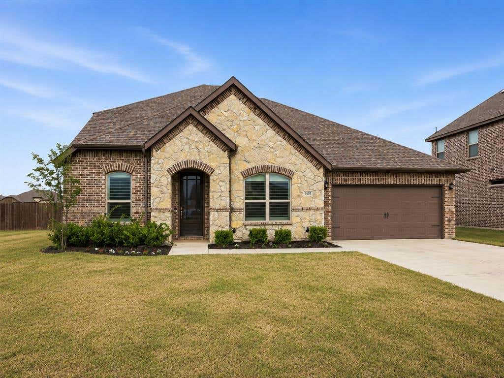 Photo of 1601 Radecke Road, Krum, TX 76249 (MLS # 21319989)