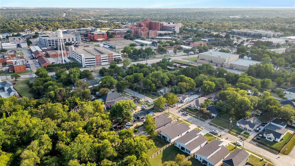 Oak Cliff Gardens - Residential