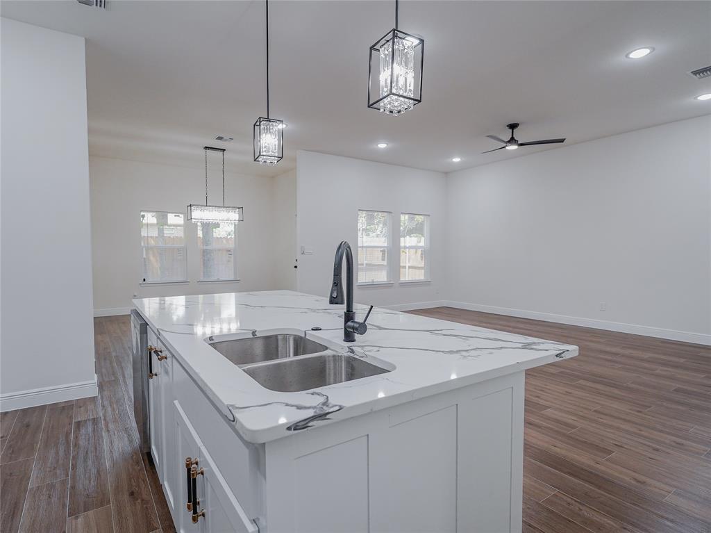 R Hunnicutts - Residential