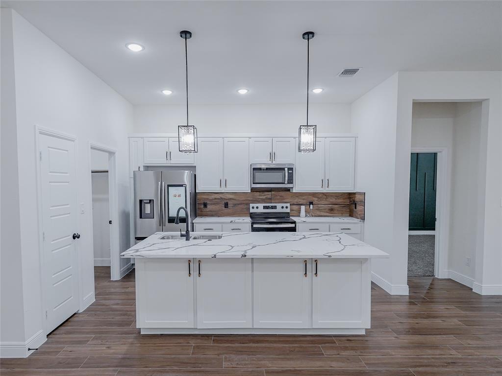 R Hunnicutts - Residential