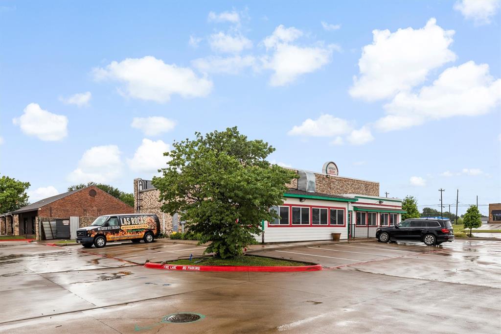 133 W Princeton Drive