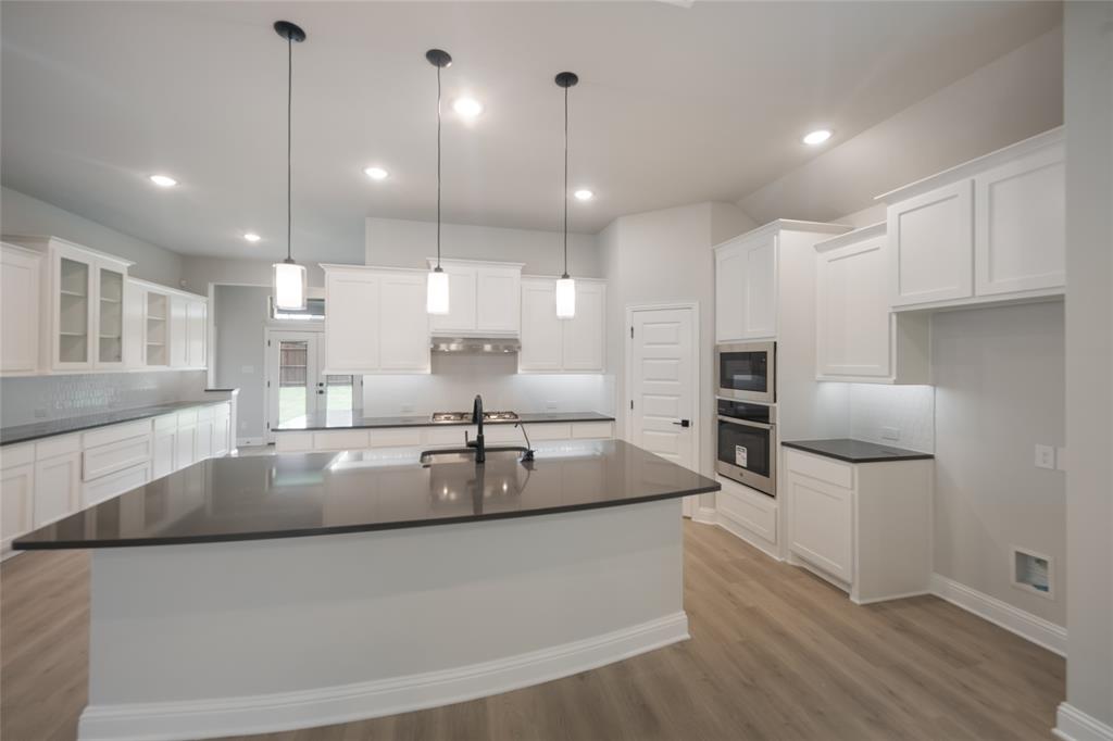 Las Lomas - Residential