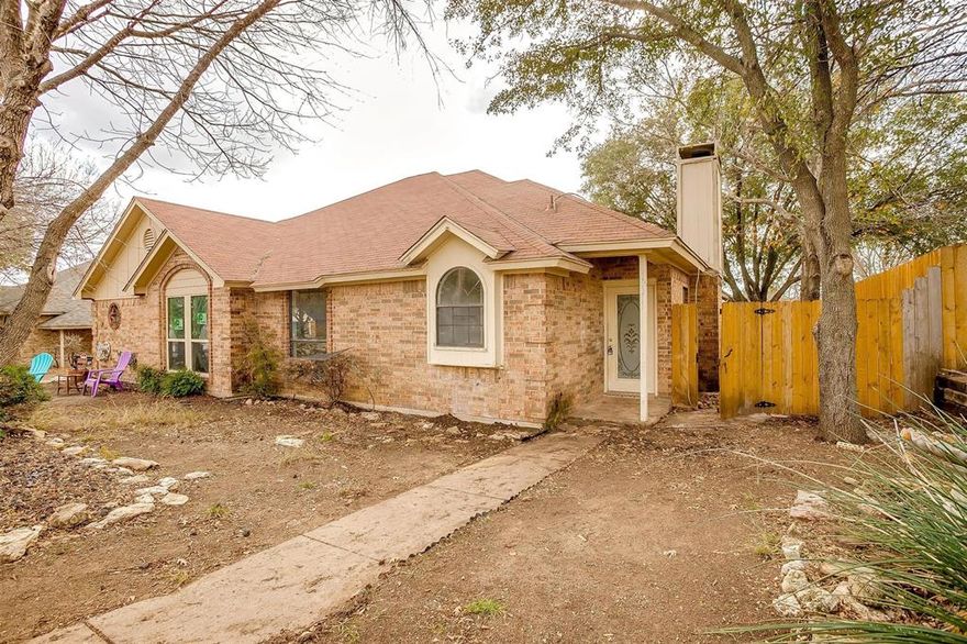 Newly renovated half duplex with 3 bedrooms, 2 full baths and a 2 car garage. 
Open floor plan with a wood burning fireplace. 
Stainless appliances and a spacious dining area. 

The master bedroom is large enough for a king sized bed, and the master bath boasts a large vanity, walk-in closet, and linen closet. The secondary bedrooms are split from the master. The small backyard has an open patio and is surrounded by a new, wood privacy fence.

You'll enjoy easy access to local schools, shopping centers, and dining options, all just a short drive away.

Schedule a showing today!

Schedule a tour today!