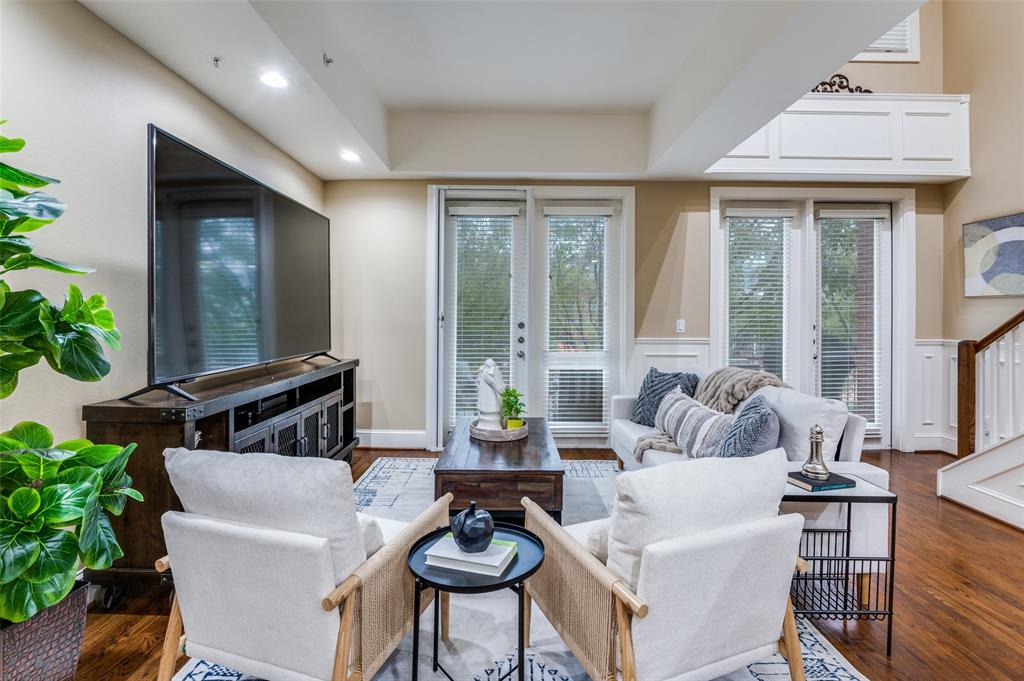 5055 Addison Circle 422