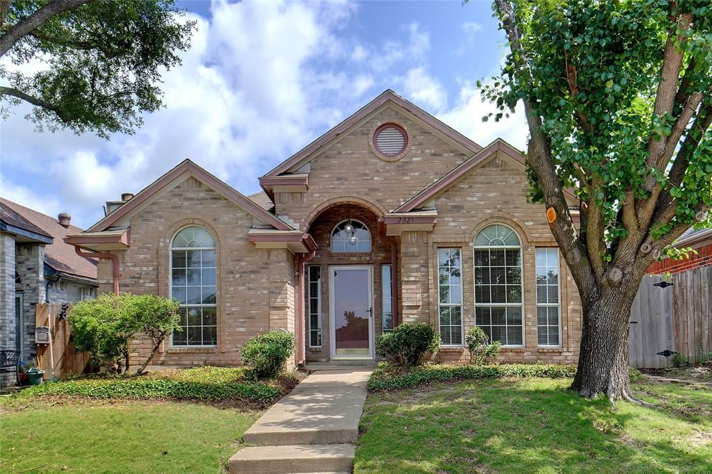 Photo of 2321 Baretta Drive, Mesquite, TX 75181 (MLS # 20976833)