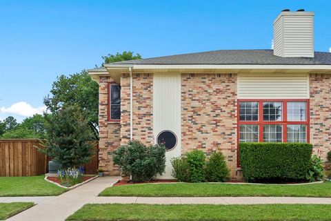 Photo of 1417 Danielle Drive, Bedford, TX 76021 (MLS # 21244336)