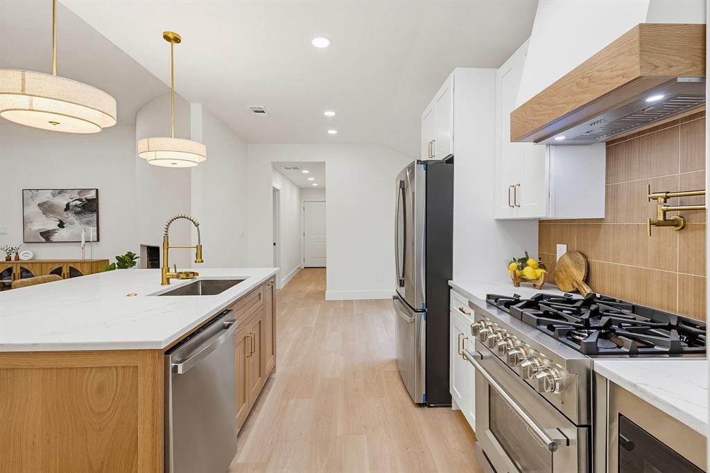 7220 Canongate Drive