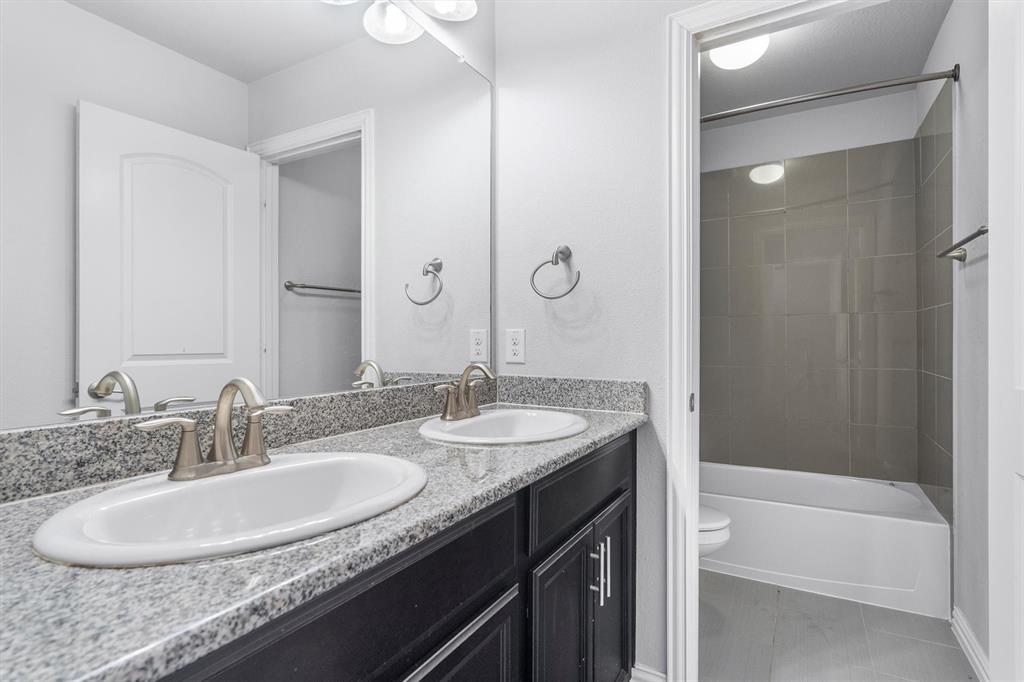 Estates Of Indian Creek Ph - Residential