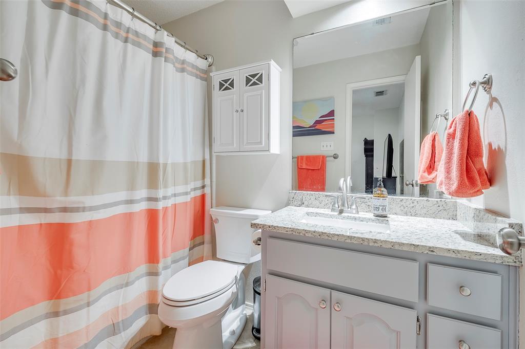 De Cordova, Texas 76049, United States, 2 Bedrooms Bedrooms, ,3 BathroomsBathrooms,Residential,Pending,83404