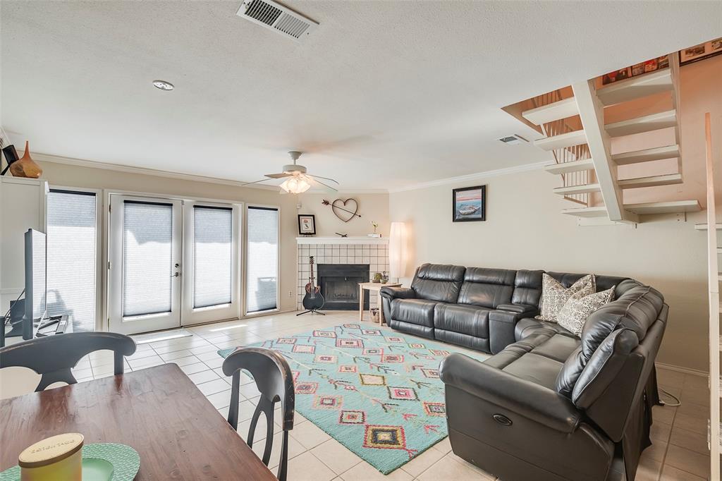 De Cordova, Texas 76049, United States, 2 Bedrooms Bedrooms, ,3 BathroomsBathrooms,Residential,Pending,83404