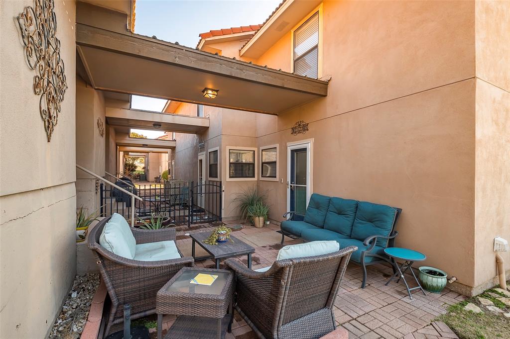 De Cordova, Texas 76049, United States, 2 Bedrooms Bedrooms, ,3 BathroomsBathrooms,Residential,Pending,83404