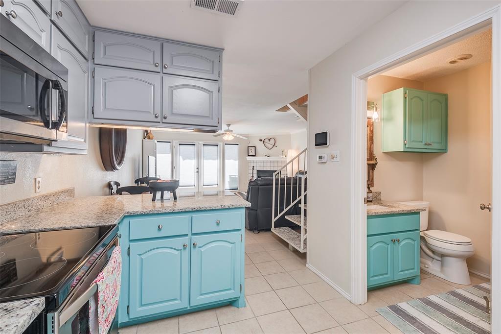 De Cordova, Texas 76049, United States, 2 Bedrooms Bedrooms, ,3 BathroomsBathrooms,Residential,Pending,83404