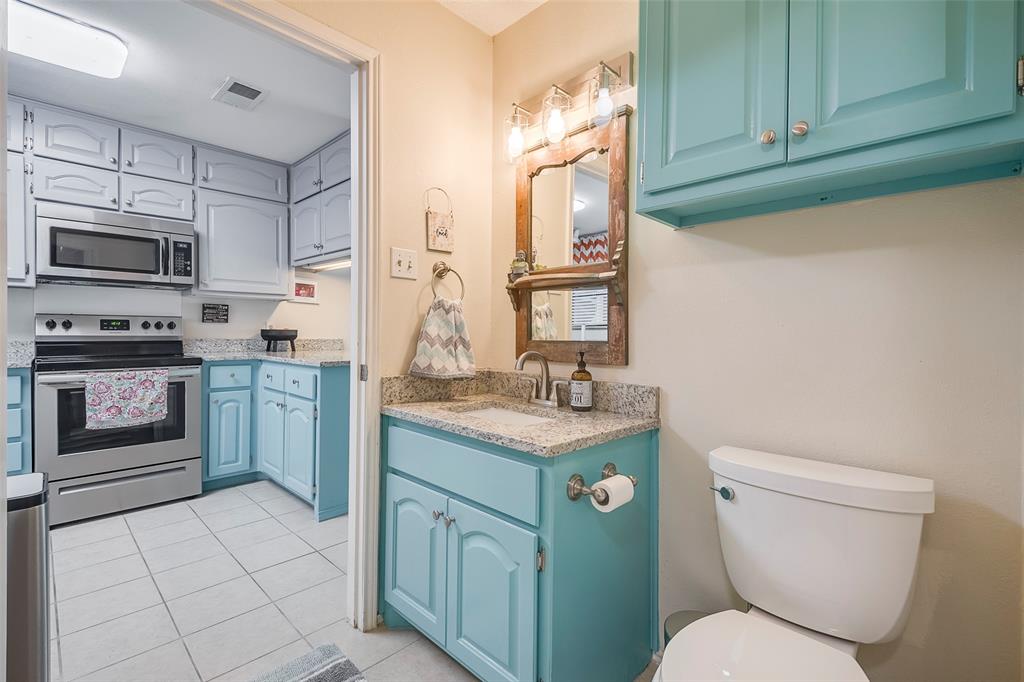 De Cordova, Texas 76049, United States, 2 Bedrooms Bedrooms, ,3 BathroomsBathrooms,Residential,Pending,83404