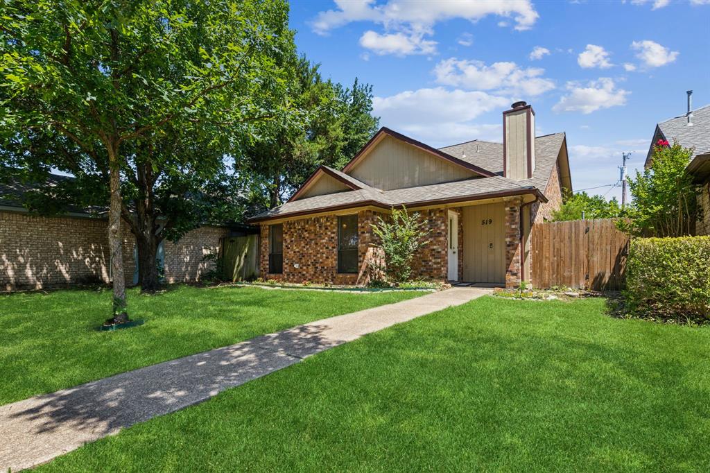 519 E Stone Circle