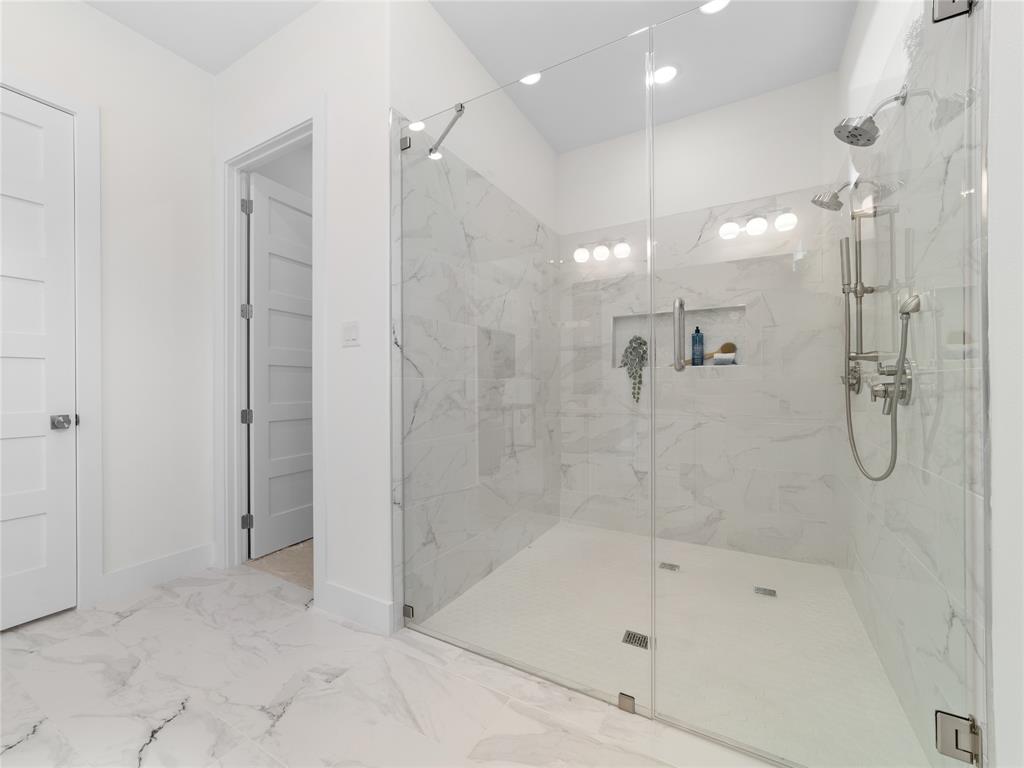 426 Martinique Avenue