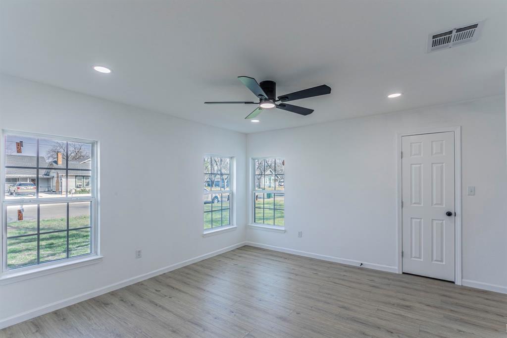 Hogan H - Residential