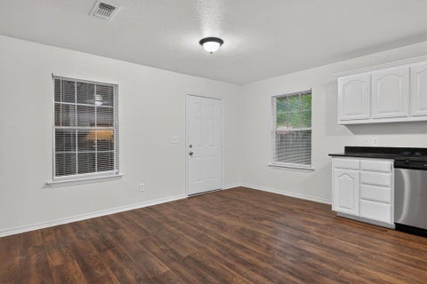 Tiny photo for 1002 Pine Street, Bonham, TX 75418 (MLS # 21341725)