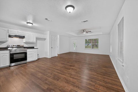 Tiny photo for 1002 Pine Street, Bonham, TX 75418 (MLS # 21341725)