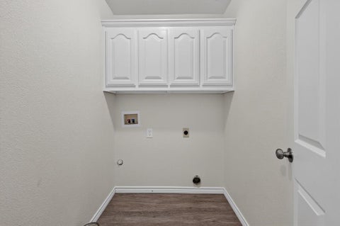 Tiny photo for 1002 Pine Street, Bonham, TX 75418 (MLS # 21341725)