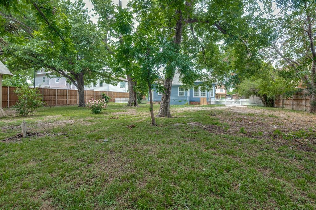Dallas Land & Loan 03 - Residential Lease