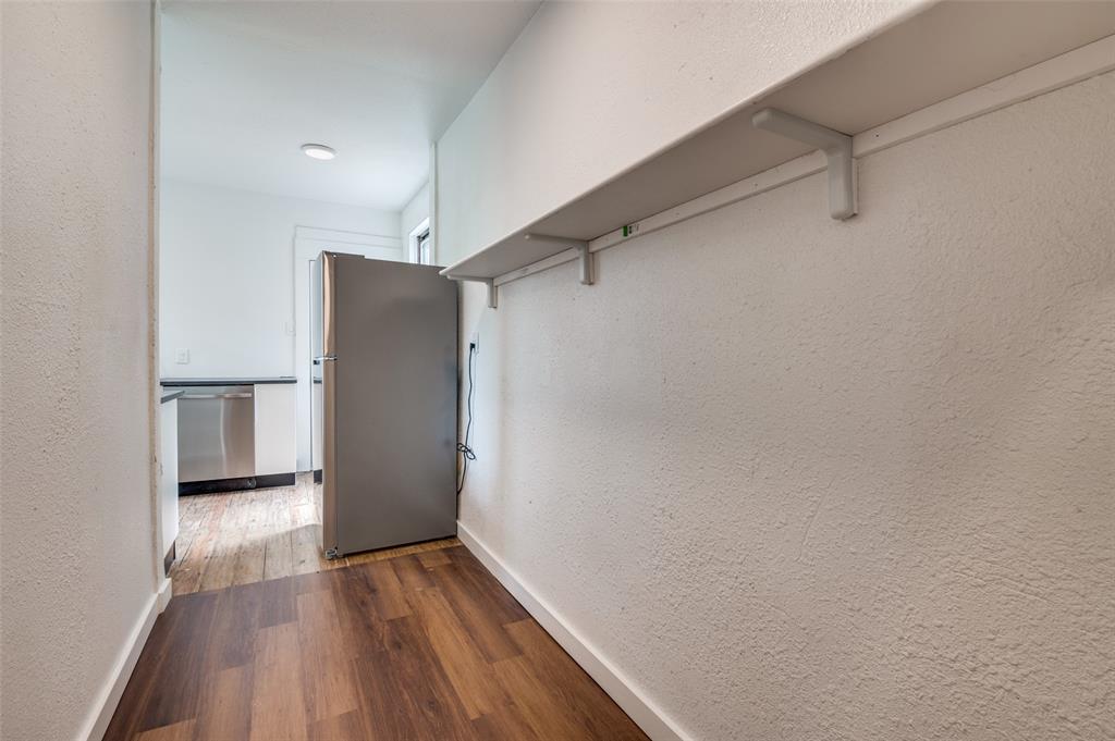 Dallas Land & Loan 03 - Residential Lease