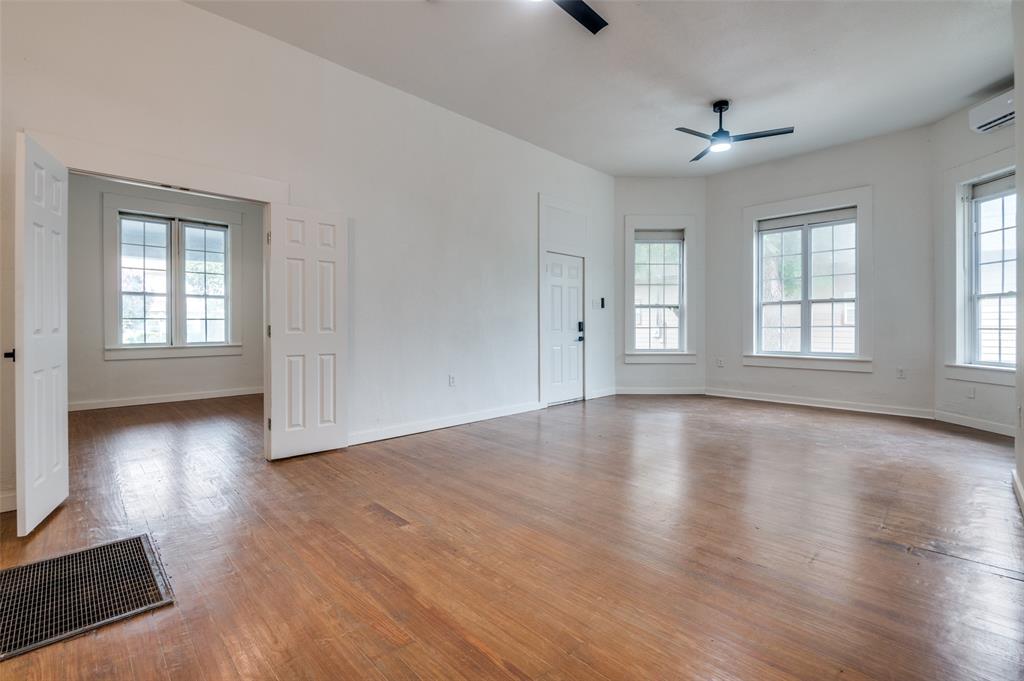 Dallas Land & Loan 03 - Residential Lease