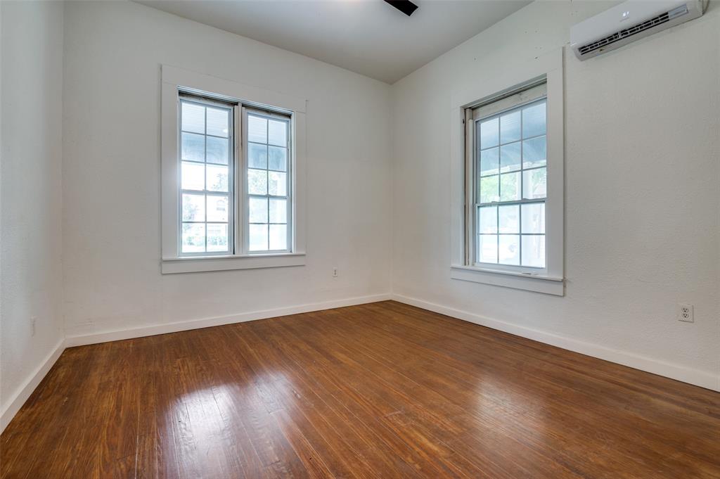 Dallas Land & Loan 03 - Residential Lease