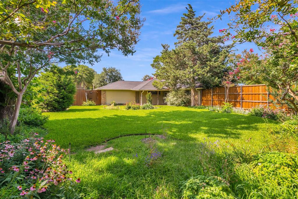 902 Dunbarton Drive