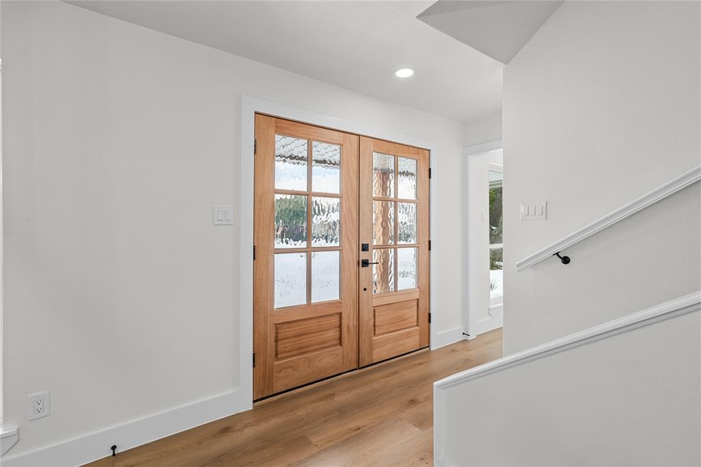 929 E Berkeley Drive