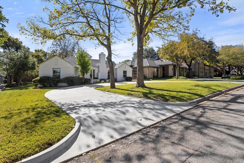 5811 El Campo Avenue