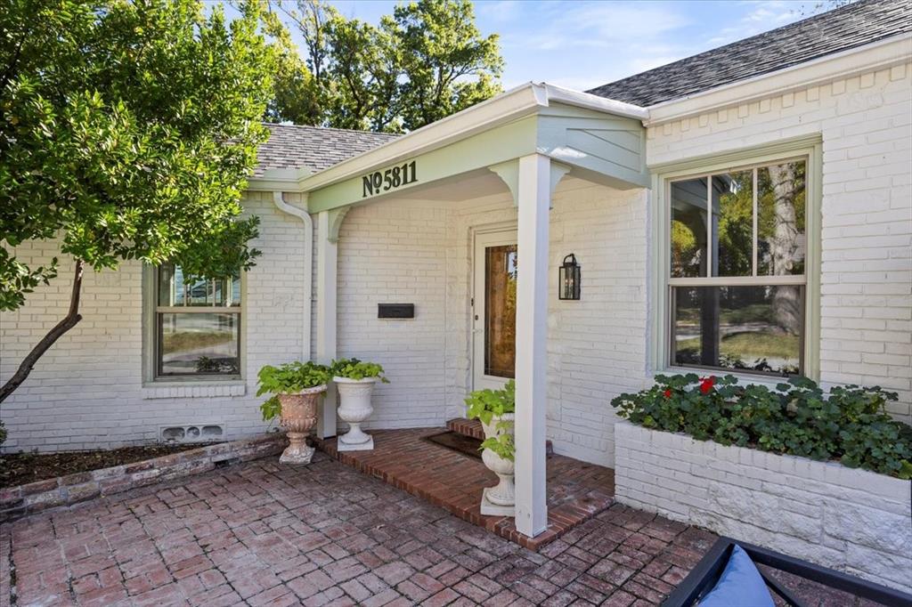 5811 El Campo Avenue